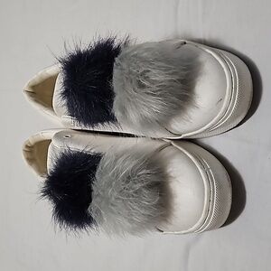 Sam Edelman Leya white sneakers.